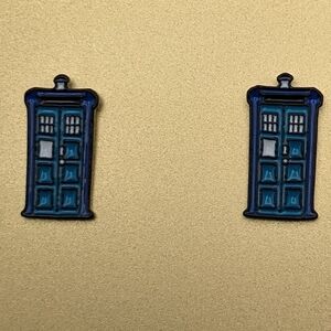 Dr. Who TARDIS acrylic stud earrings